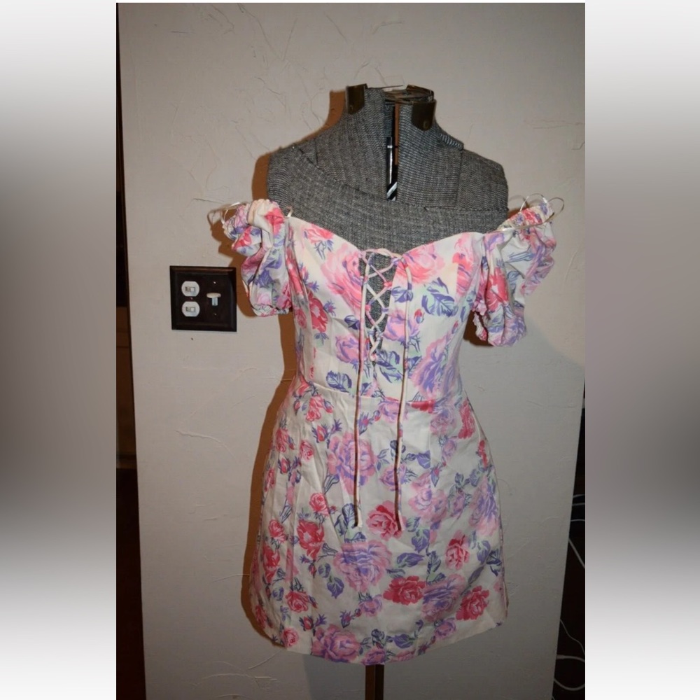 NWT Zara puff sleeve dress